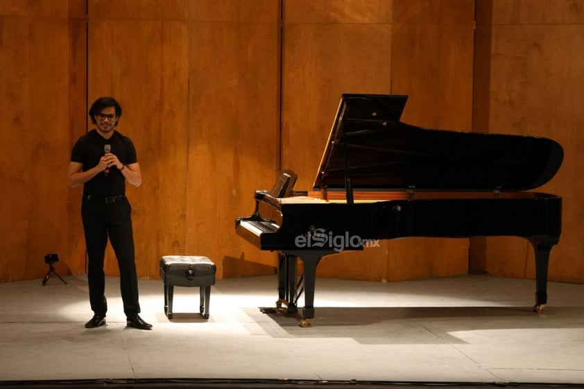 Lagunero Ricardo Acosta se entrega en sonatas a la obra de Beethoven