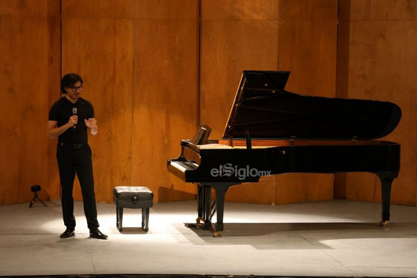 Lagunero Ricardo Acosta se entrega en sonatas a la obra de Beethoven