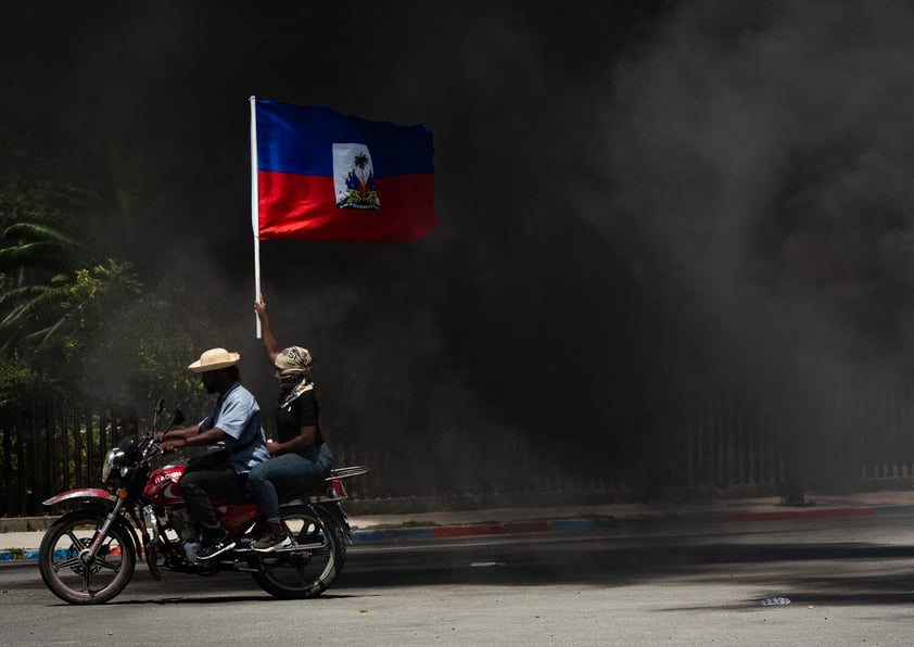 Miles de haitianos protestan en calles de Puerto Príncipe contra inseguridad