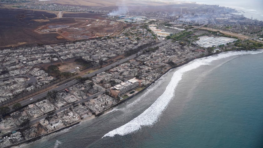 Por incendios, Estados Unidos declara zona de desastre en Hawái