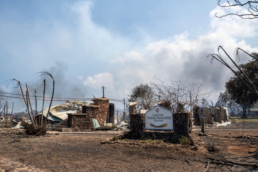 Por incendios, Estados Unidos declara zona de desastre en Hawái