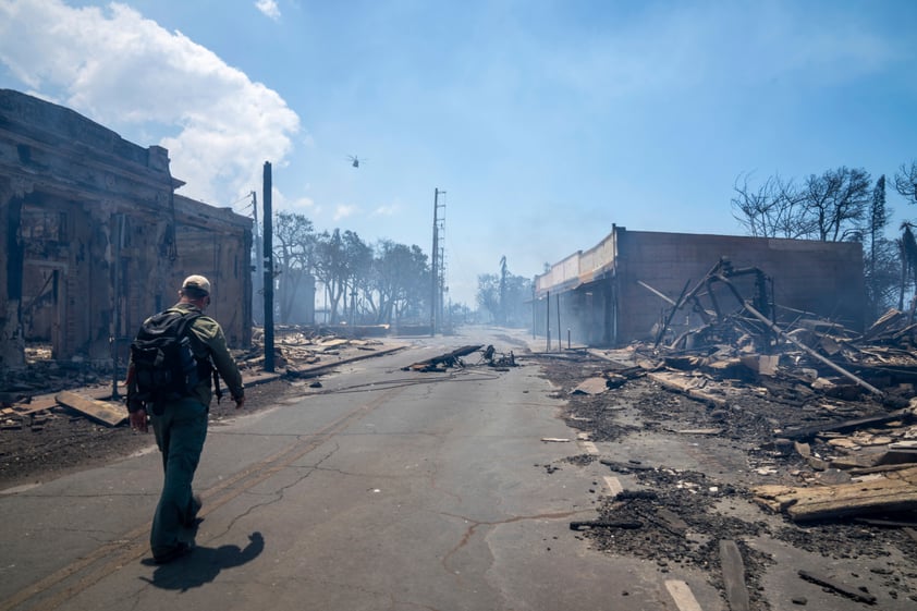 Por incendios, Estados Unidos declara zona de desastre en Hawái