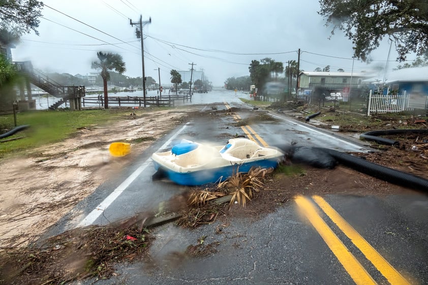 Huracán Idalia deja sin luz a hogares en Florida