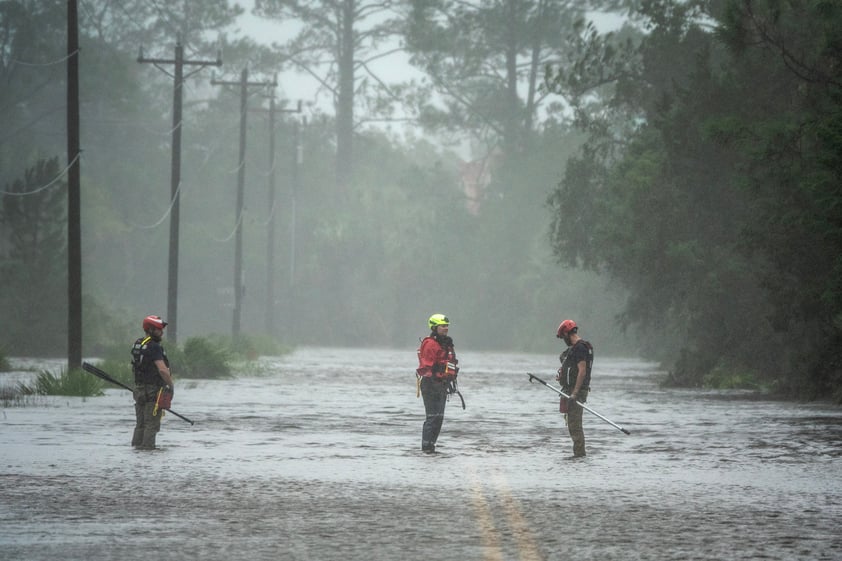 Huracán Idalia deja sin luz a hogares en Florida