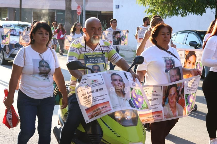 Marchan por los desaparecidos en Torreón