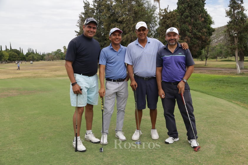 -Armando Muñiz, Ulises Cervantes, Mario Romero y Gil Vega.