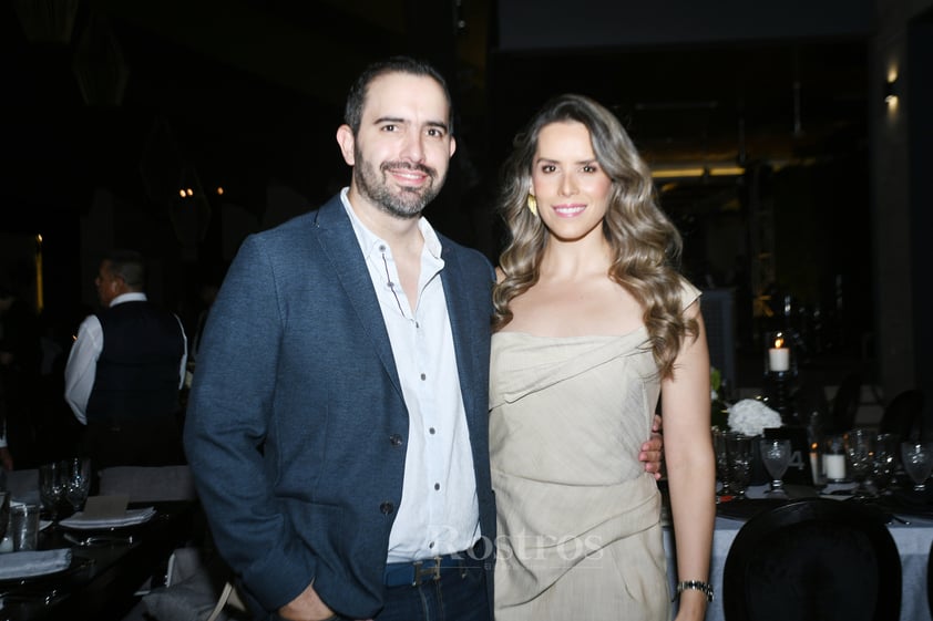 -Andrés González-Treviño y Laura Gajón.