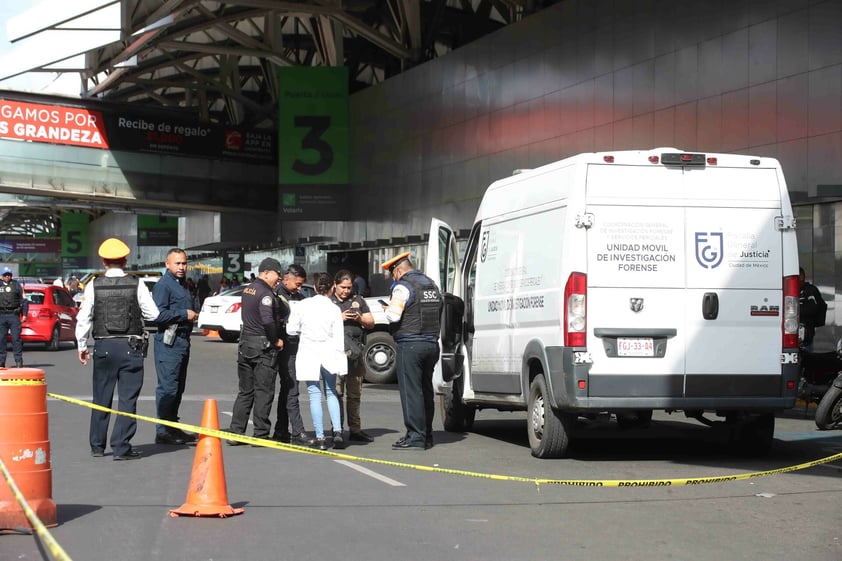 Balacera en el AICM resulta en dos lesionados y un detenido