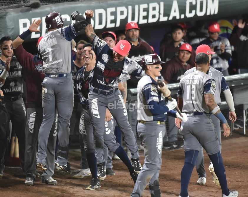 Pericos vence a Algodoneros y se iguala la Serie del Rey