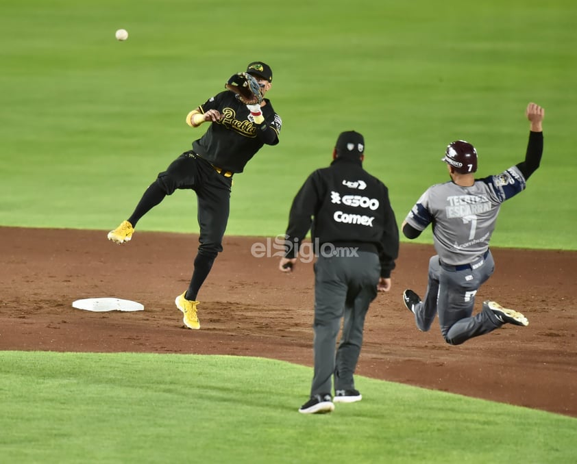 Pericos vence a Algodoneros y se iguala la Serie del Rey