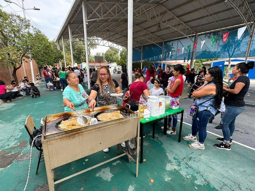 Con gran regocijo, cientos de escuelas de educación básica de la región Lagunera celebraron este viernes 15 de septiembre el Grito de Independencia, uno de los eventos históricos más importantes de nuestro país, pues marca la lucha por la Independencia de México.