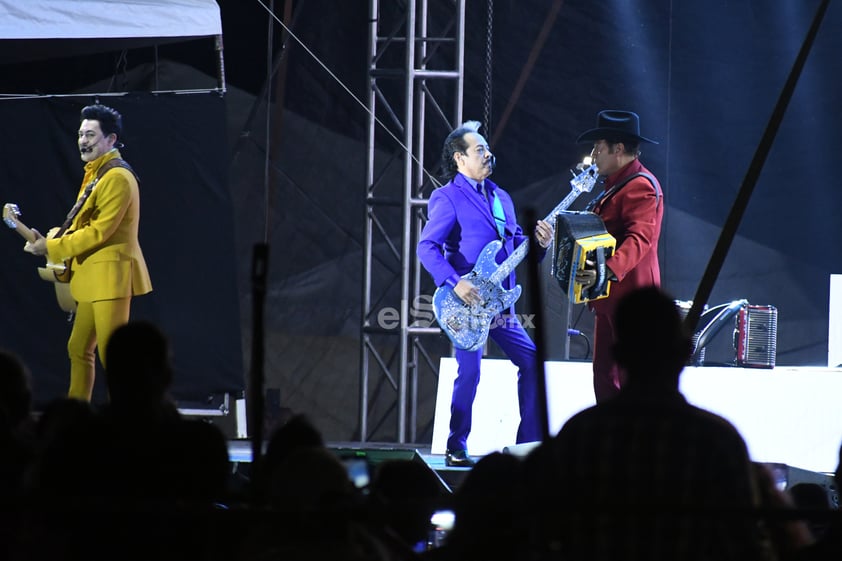 Los Tigres del Norte toman la Plaza Mayor de Torreón