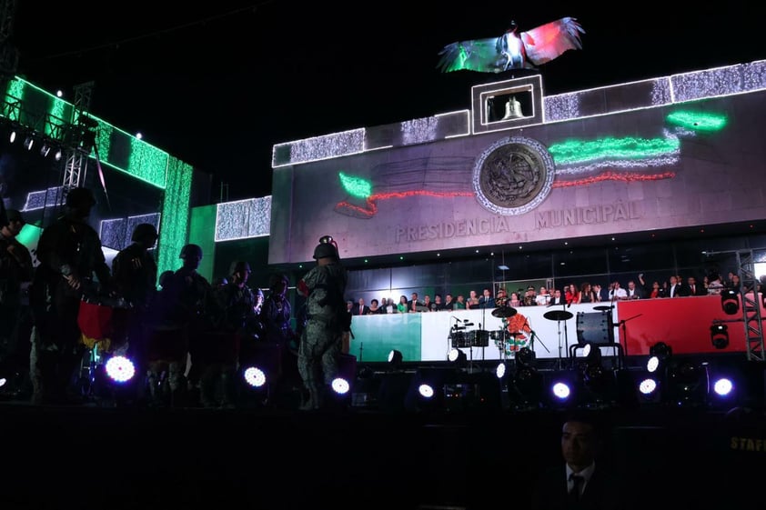 Mas de 30 mil personas celebran el Grito en Gómez Palacio