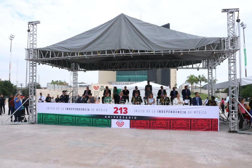 Este 16 de septiembre, se realizó el desfile cívico militar conmemorativo del 213 Aniversario de la Independencia de México en Torreón, el cual tuvo una duración de una hora y 10 minutos, reportando saldo blanco.