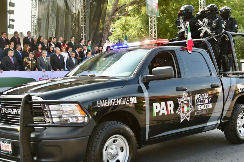 Desfile de la Independencia encabezado por el gobernador Miguel Riquelme