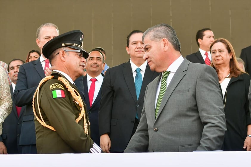 Desfile de la Independencia encabezado por el gobernador Miguel Riquelme