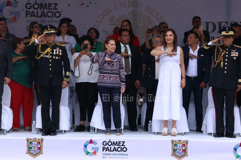 Más de dos mil personas, desde niños hasta adultos mayores, participaron en el tradicional desfile por el 213 aniversario de la Independencia de México en Gómez Palacio y algunos de ellos hicieron gala de sus habilidades en diversas ramas.