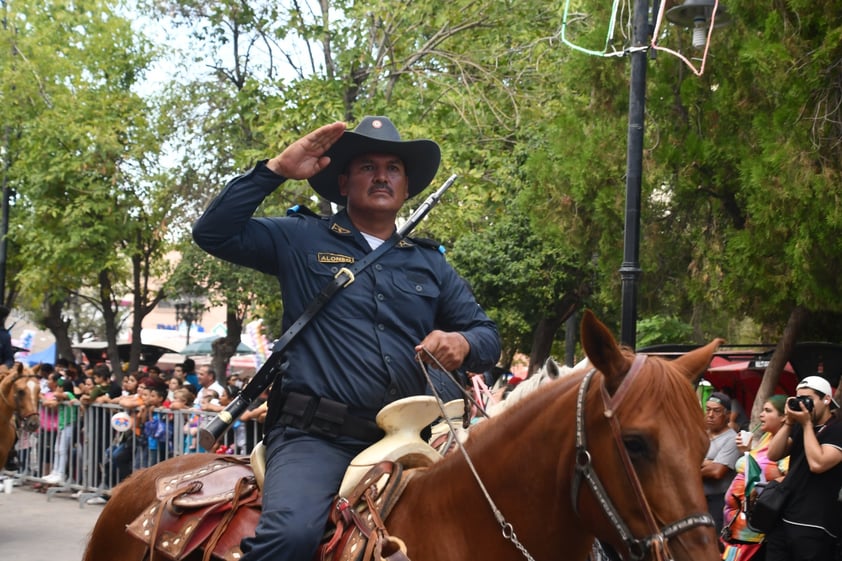 También en Lerdo se celebró el aniversario de la Independencia con desfile cívico-militar