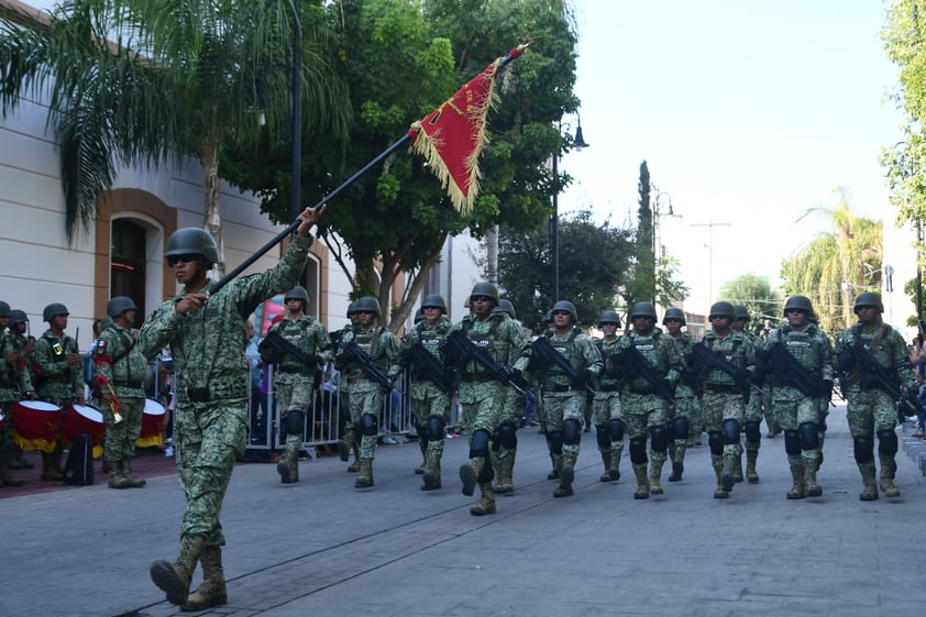 También en Lerdo se celebró el aniversario de la Independencia con desfile cívico-militar