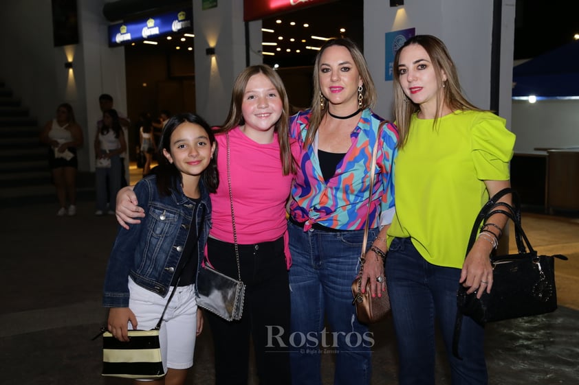 -Amelia, Marisofi, Sofía y Susanna.