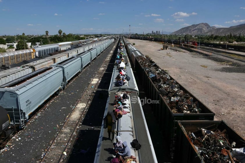 Suspende actividades Ferromex al norte de México, ante incremento de migrantes que están de paso