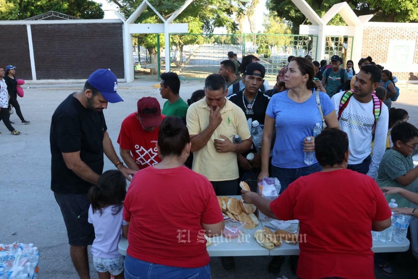 Migrantes varados en Torreón