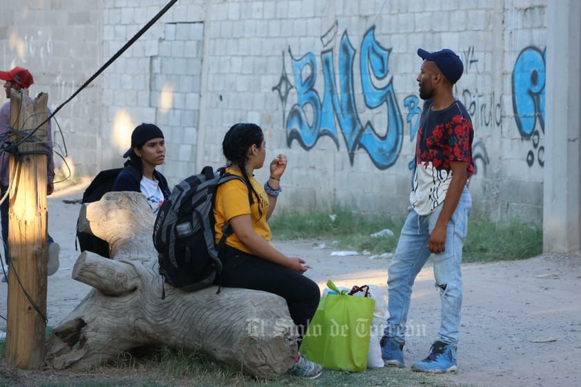 Migrantes varados en Torreón