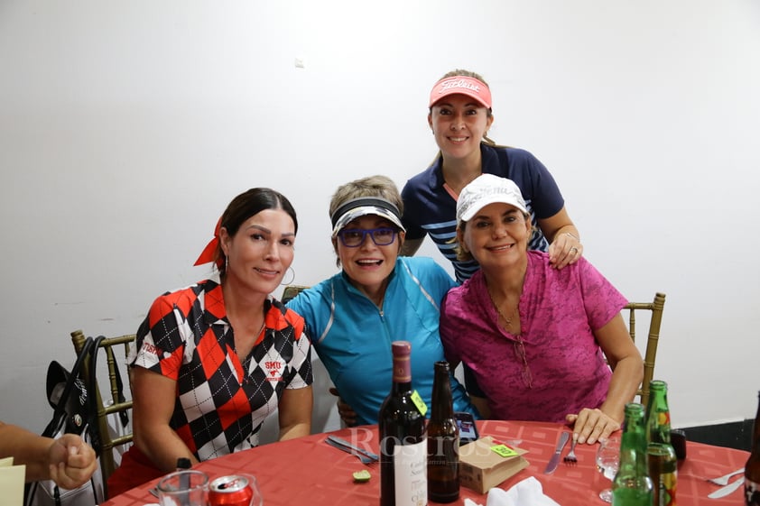 -Tisha Albores, Rosina Acevedo, Olga Acevedo y Vania Becerra