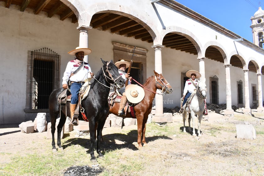 Paso de Francisco Villa por la Hacienda de La Goma representado en acto cívico