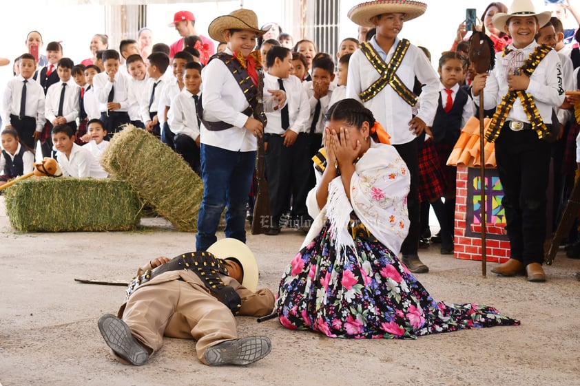 Paso de Francisco Villa por la Hacienda de La Goma representado en acto cívico