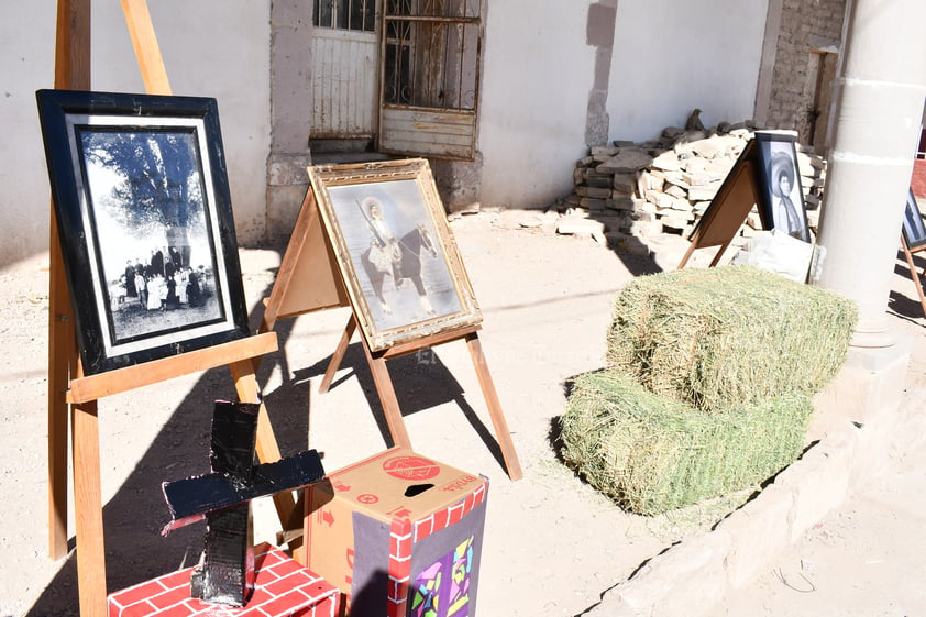 Paso de Francisco Villa por la Hacienda de La Goma representado en acto cívico