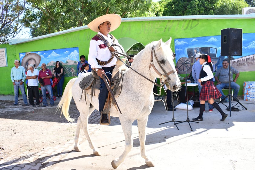 Paso de Francisco Villa por la Hacienda de La Goma representado en acto cívico