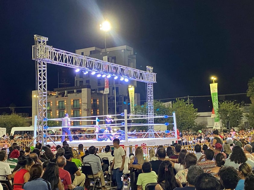 Plaza Mayor tiene gran función gratuita de lucha libre por aniversario 116 de Torreón