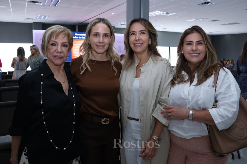 -Margarita, Cristina, Ana Isabel y Marcela.