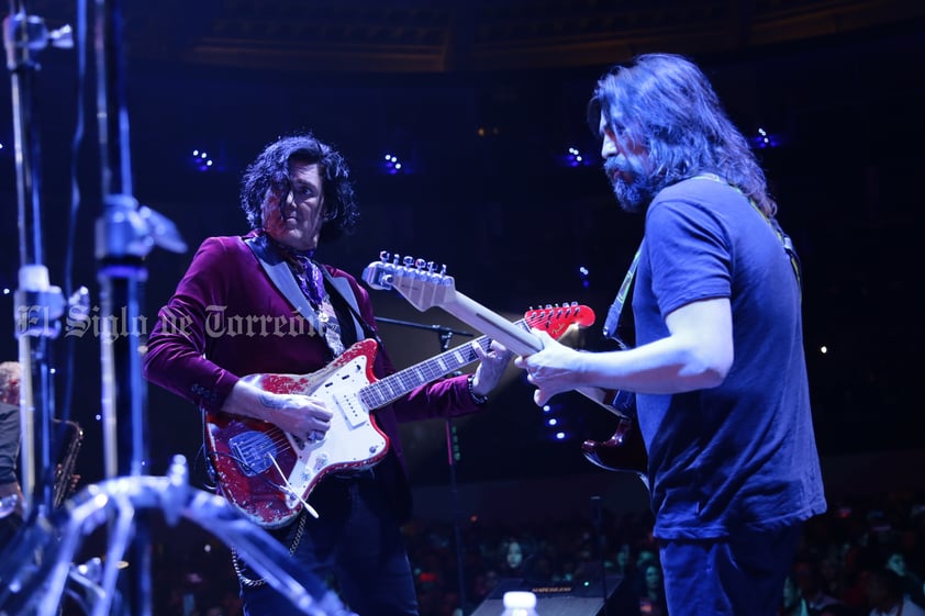 Caifanes se presenta con un ‘sold out’ en el Coliseo Centenario