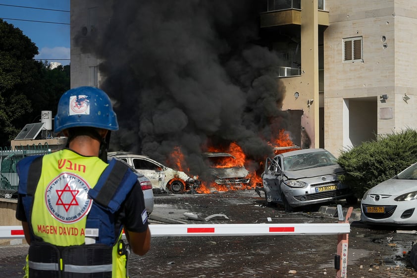 Hamás lanza ofensiva contra Israel; Ejército israelí responde con bombardeos en Gaza