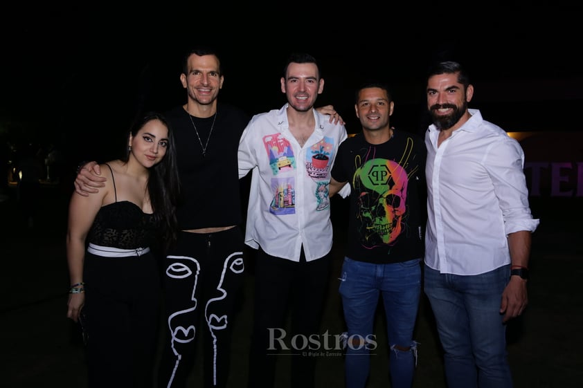 -Adriana Veloz, Adrián Murra, Fer Veloz, Paolo Ciarroca y Franco de la Fuente.