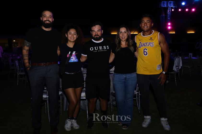 -Federico Martínez, Alondra Amezcua, Víctor Canales, Ana Soto e Ivaán Cepeda.