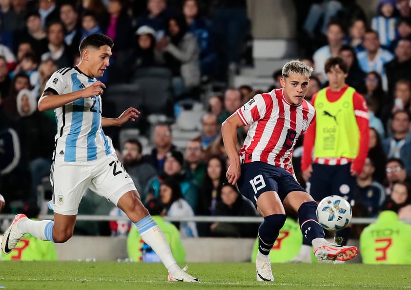 Argentina vence a Paraguay en partido de las Eliminatorias Sudamericanas