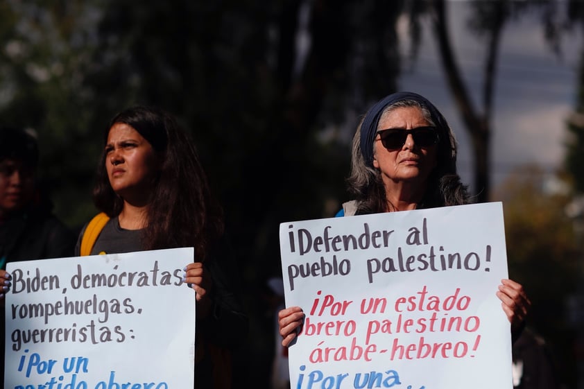 Protestan frente a embajada de Israel en CDMX contra bombardeos en Gaza