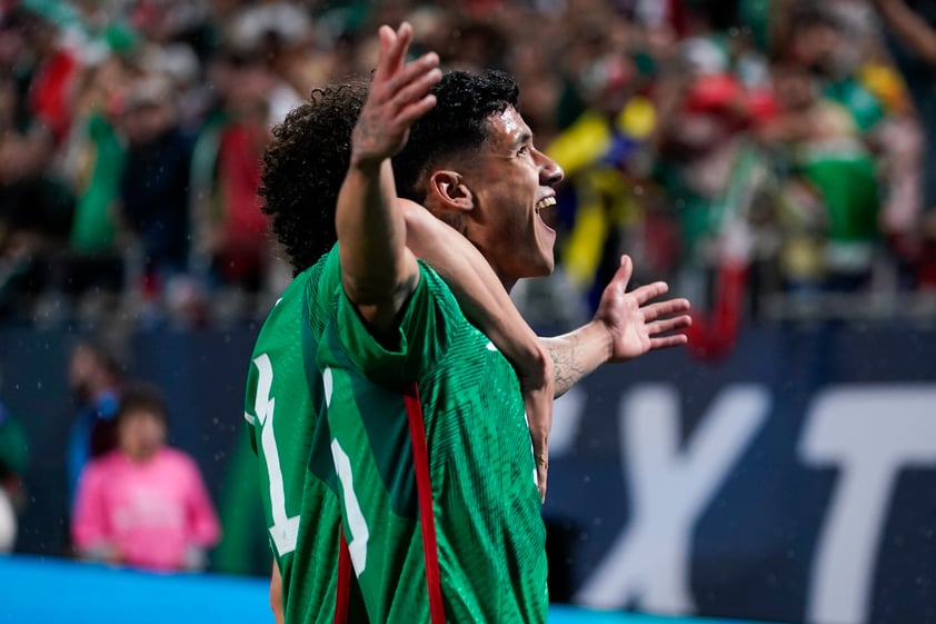 México vence a Ghana en partido amistoso