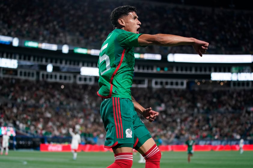 México vence a Ghana en partido amistoso