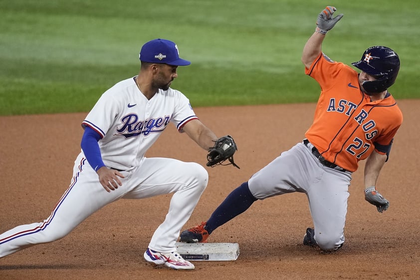 Astros vence a Rangers y se emparejan en la Serie