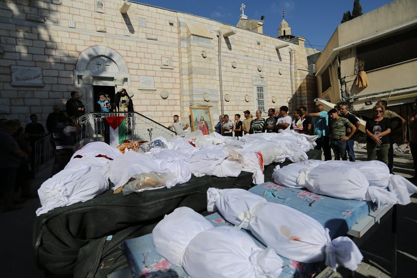 Israel bombardea iglesia ortodoxa en Gaza donde se refugiaban palestinos