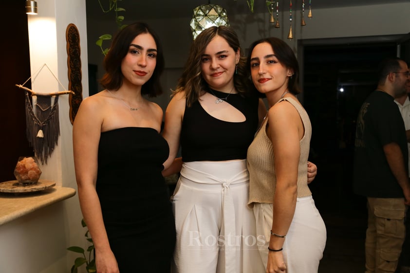 -Ana Paula Hernández, Anilú Aguilar y Natalia Hernández