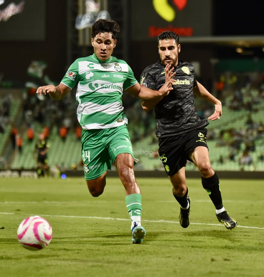 Santos Laguna golea en el Estadio Corona a los Bravos de Juárez