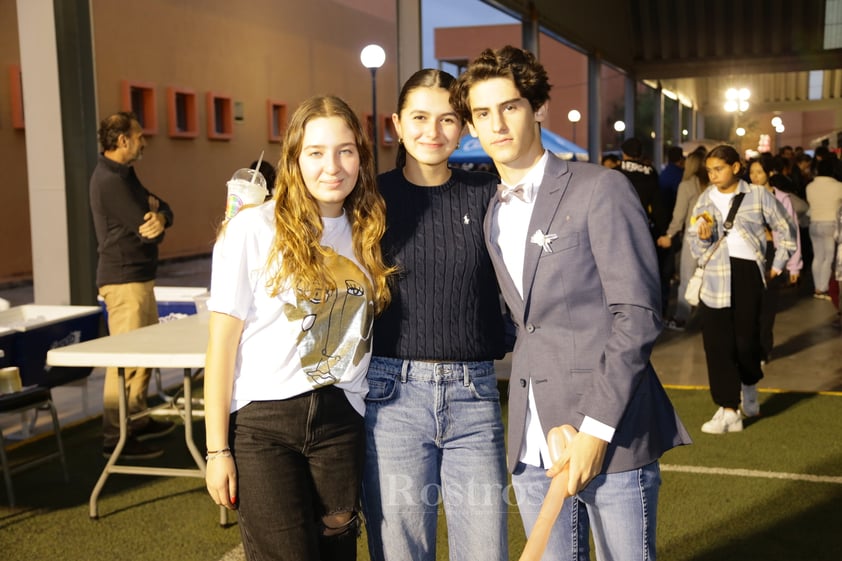 - Isabella Ollivier, Bárbara Ramírez y Andrés de León