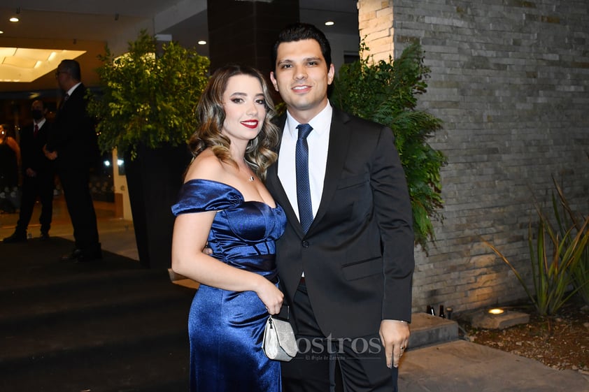 -Anahí Garza y Salvador Silva.