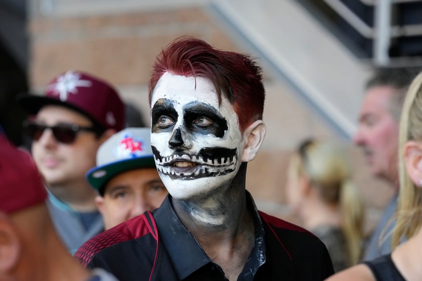 Rangers de Texas acarician el campeonato en la noche de Halloween