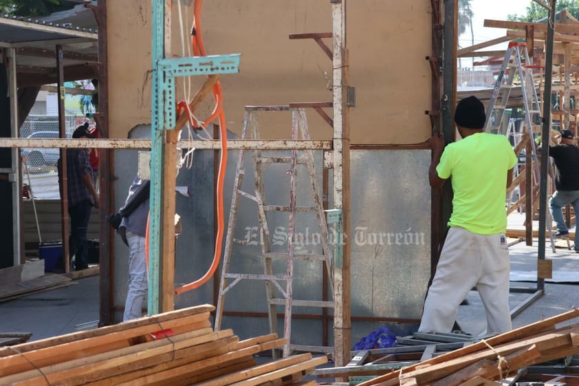 Instalación de Mercadito Navideño